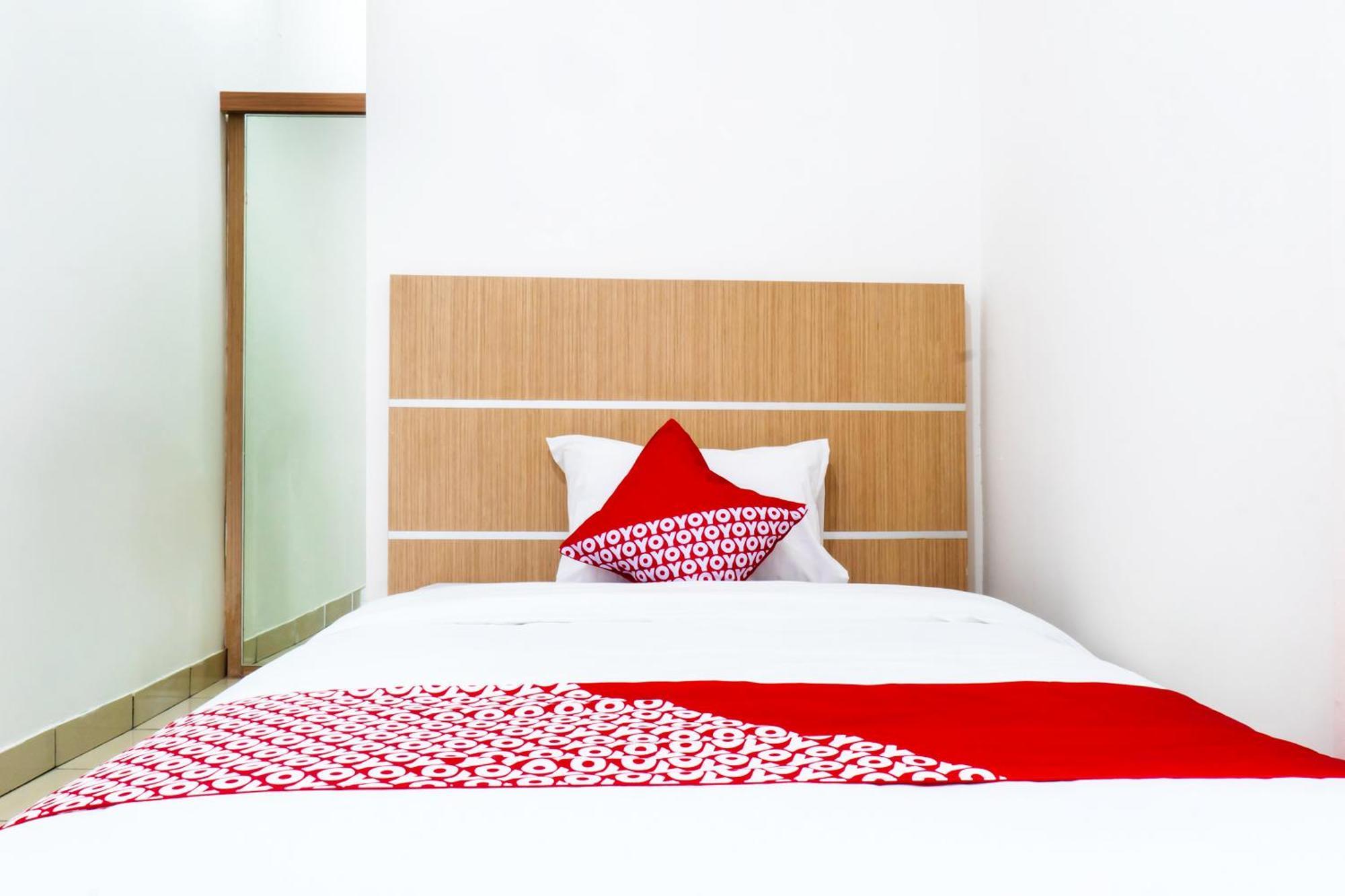 Super Oyo 617 Sukaraja Residence Syariah Бандунг Екстериор снимка