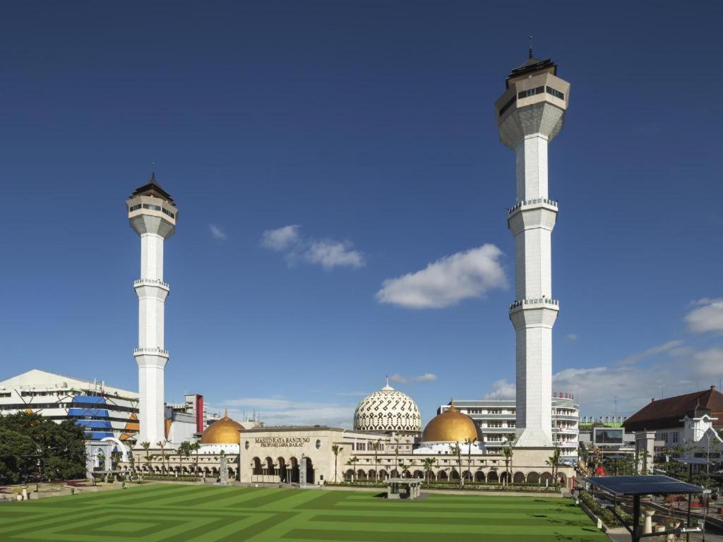 Super Oyo 617 Sukaraja Residence Syariah Бандунг Екстериор снимка